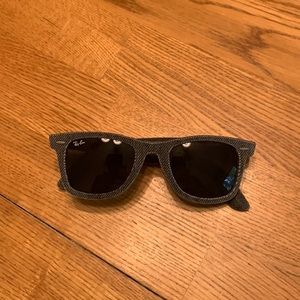 Original Wayfarer Denim - Ray-Ban. Clean lenses no scratches